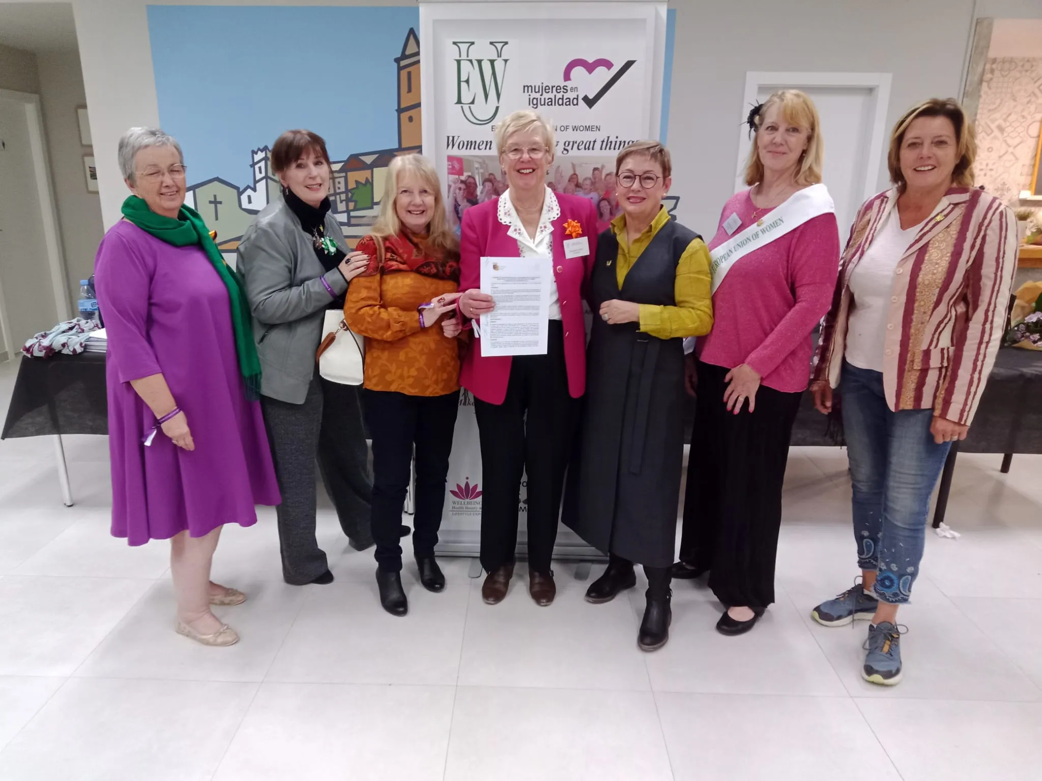 Women together at a 2023 EUW Marina Alta event